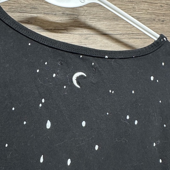 ZYIA Black Short Sleeve Tee with Speckled Design - Picture 2 of 4